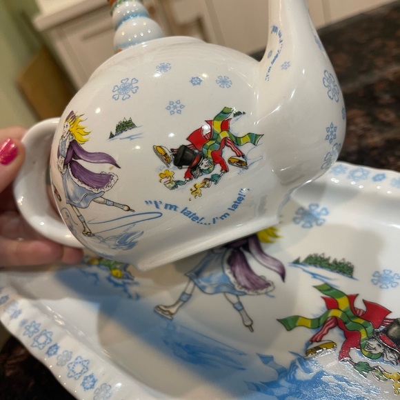 Alice in Wonderland cafe by Paul Cardeau teapot and platter - Picture 6 of 9